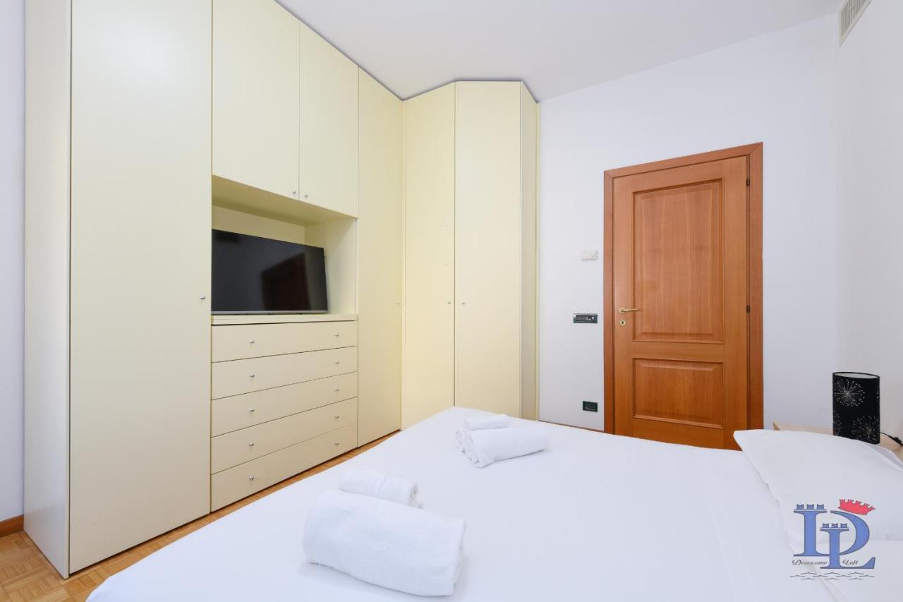 Desenzanoloft Official Partner Marriott Homes & Villas - Charming On The Lake Front Lake Desenzano del Garda Eksteriør billede