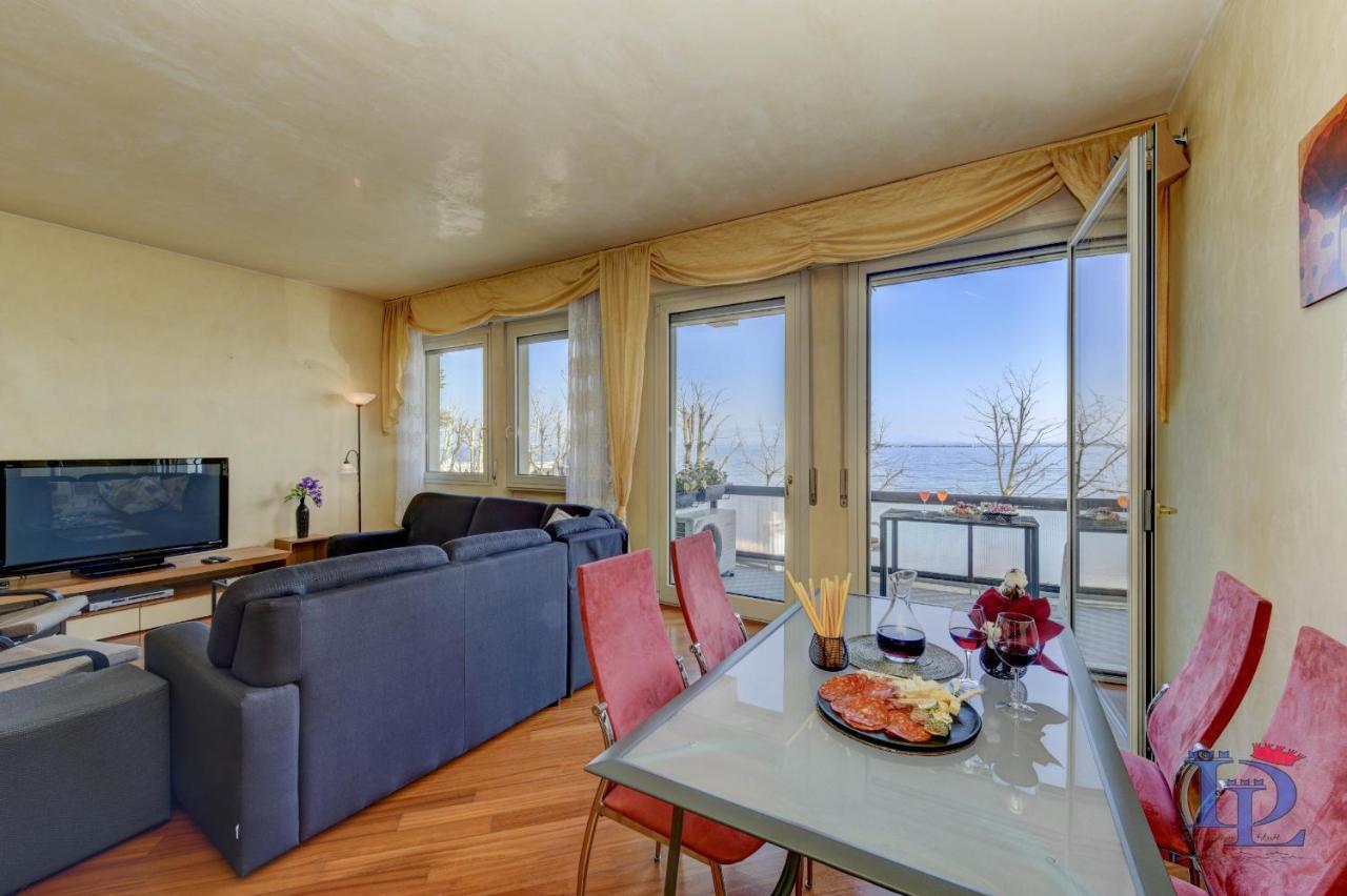 Desenzanoloft Official Partner Marriott Homes & Villas - Charming On The Lake Front Lake Desenzano del Garda Eksteriør billede
