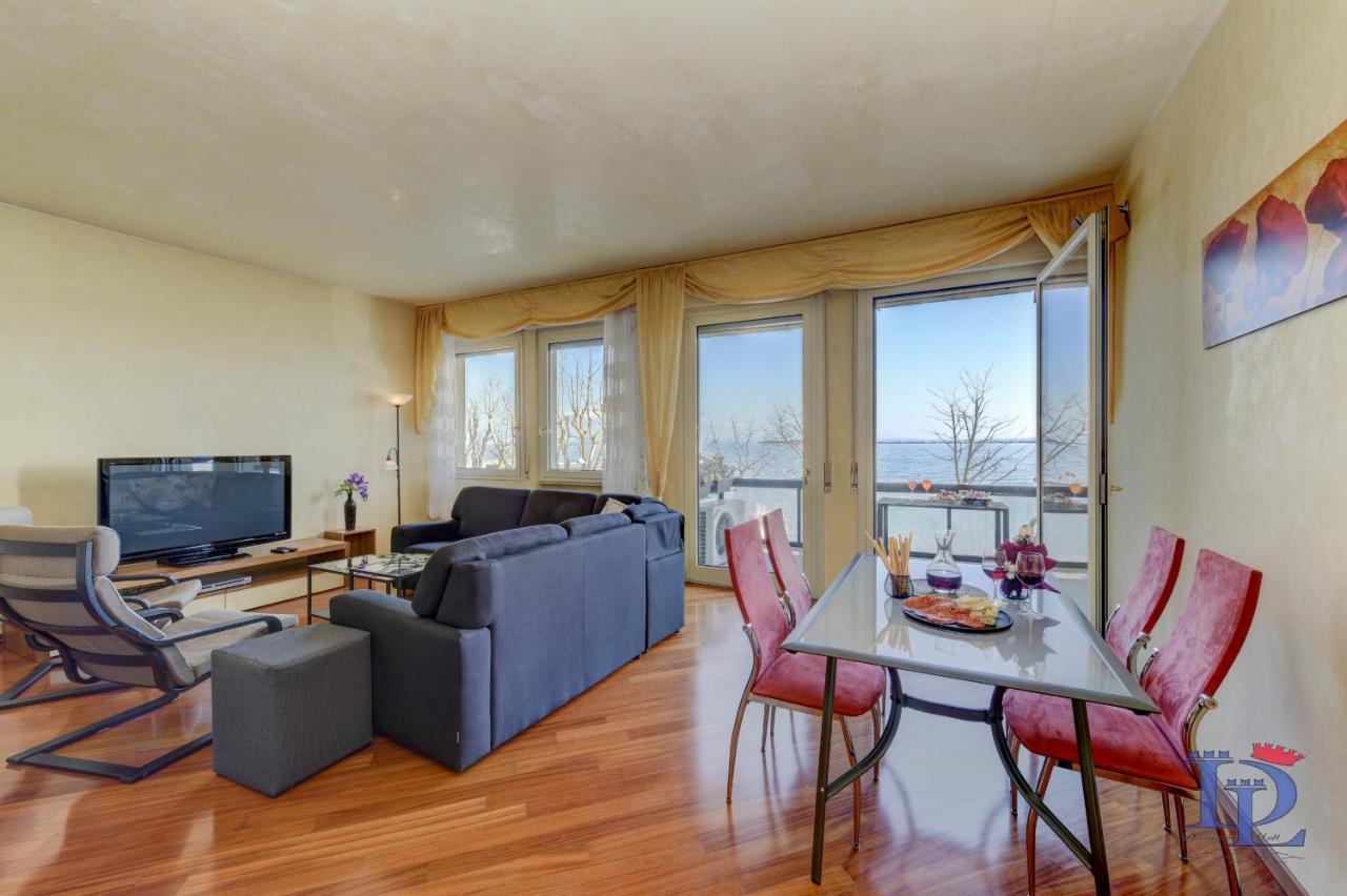 Desenzanoloft Official Partner Marriott Homes & Villas - Charming On The Lake Front Lake Desenzano del Garda Eksteriør billede